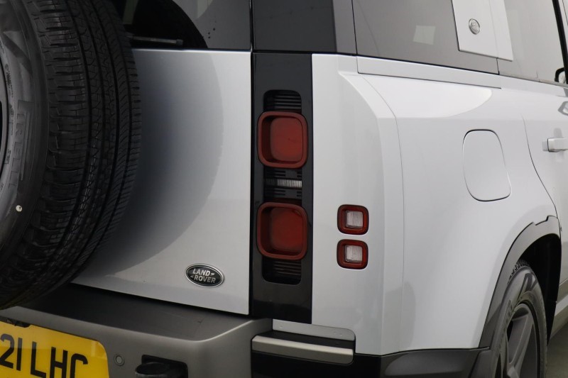 2021 (21) LAND ROVER DEFENDER 3.0 D250 X-Dynamic SE 110 5dr Auto [7 Seat] 5557536