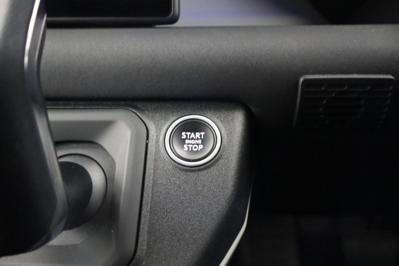 2021 (21) LAND ROVER DEFENDER 3.0 D250 X-Dynamic SE 110 5dr Auto [7 Seat] 5557592