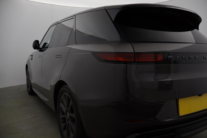 2024 (24) LAND ROVER RANGE ROVER SPORT 3.0 D300 Dynamic SE 5dr Auto 5586088