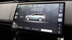 2024 (24) LAND ROVER RANGE ROVER SPORT 3.0 D300 Dynamic SE 5dr Auto 5586133