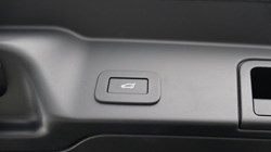2022 (72) LAND ROVER RANGE ROVER EVOQUE 2.0 D200 Evoque Edition 5dr Auto 5591685