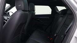2022 (22) LAND ROVER RANGE ROVER EVOQUE 2.0 D200 Evoque Edition 5dr Auto 5578911