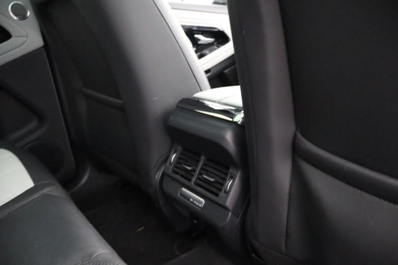2022 (72) LAND ROVER RANGE ROVER EVOQUE 1.5 P300e Evoque Edition 5dr Auto 5559941