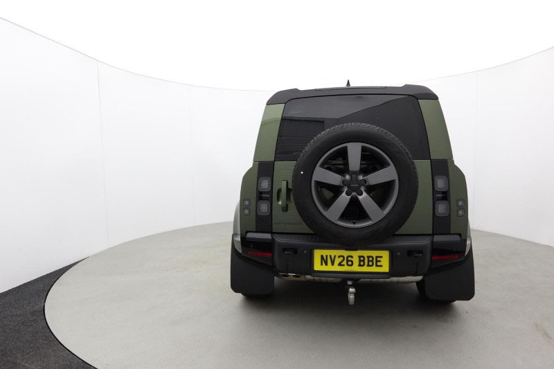 2026 (26) LAND ROVER COMMERCIAL DEFENDER 3.0 D350 Hard Top X-Dynamic HSE Auto 5714104