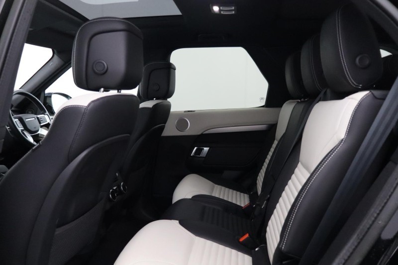2023 (23) LAND ROVER DISCOVERY 3.0 D300 R-Dynamic SE 5dr Auto 5625900