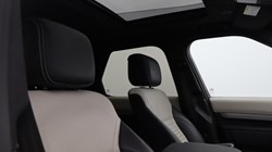 2023 (23) LAND ROVER DISCOVERY 3.0 D300 R-Dynamic SE 5dr Auto 5625919