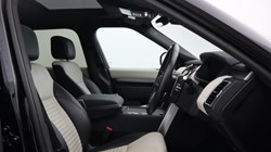 2023 (23) LAND ROVER DISCOVERY 3.0 D300 R-Dynamic SE 5dr Auto 5625918