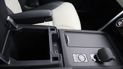 2023 (23) LAND ROVER DISCOVERY 3.0 D300 R-Dynamic SE 5dr Auto 5625949