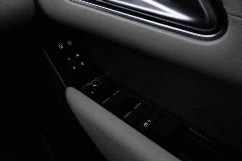 2023 (23) LAND ROVER RANGE ROVER VELAR 3.0 D300 MHEV HST 5dr Auto 5591493
