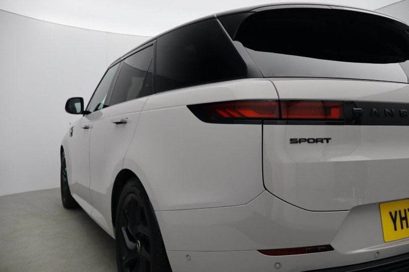 2022 (72) LAND ROVER RANGE ROVER SPORT 3.0 D300 Dynamic SE 5dr Auto 5606094