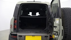 2021 (71) LAND ROVER DEFENDER 3.0 D250 X-Dynamic SE 110 5dr Auto 5561455