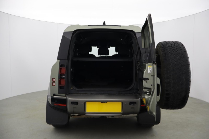 2021 (71) LAND ROVER DEFENDER 3.0 D250 X-Dynamic SE 110 5dr Auto 5561454