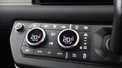 2021 (71) LAND ROVER DEFENDER 3.0 D250 X-Dynamic SE 110 5dr Auto 5561494