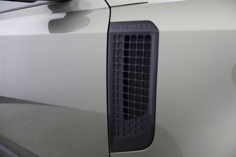 2021 (71) LAND ROVER DEFENDER 3.0 D250 X-Dynamic SE 110 5dr Auto 5561469