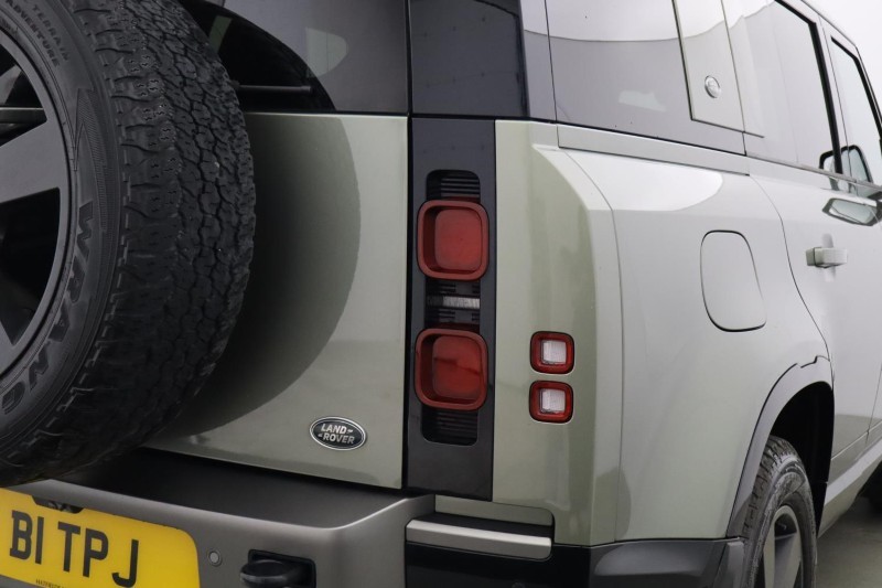 2021 (71) LAND ROVER DEFENDER 3.0 D250 X-Dynamic SE 110 5dr Auto 5561450