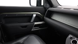 2021 (71) LAND ROVER DEFENDER 3.0 D250 X-Dynamic SE 110 5dr Auto 5561507