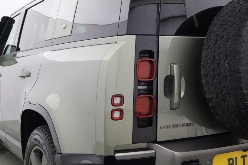 2021 (71) LAND ROVER DEFENDER 3.0 D250 X-Dynamic SE 110 5dr Auto 5561451