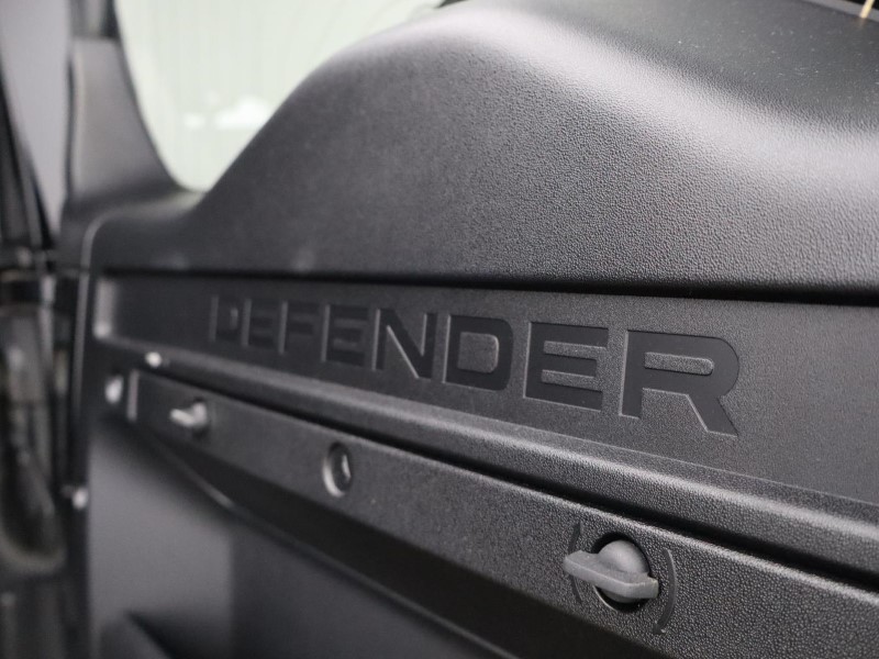 2023 (73) LAND ROVER DEFENDER 3.0 D250 X-Dynamic HSE 90 3dr Auto 5643238