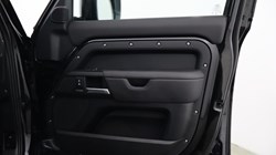 2025 (25) LAND ROVER DEFENDER 5.0 P425 X 110 5dr Auto 5562873