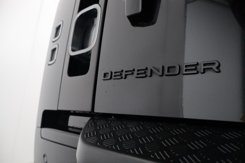 2025 (25) LAND ROVER DEFENDER 5.0 P425 X 110 5dr Auto 5562848