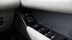 2022 (22) LAND ROVER RANGE ROVER VELAR 2.0 D200 Edition 5dr Auto 5560105