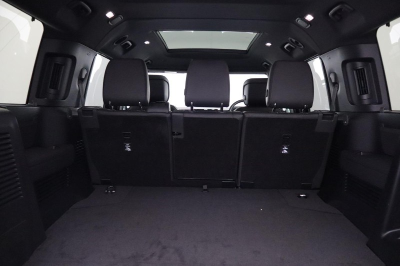 2026 (26) LAND ROVER DEFENDER 3.0 D350 X-Dynamic HSE 130 5dr Auto 5593092