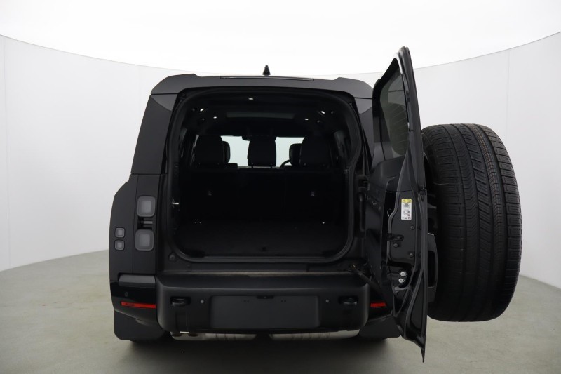 2026 (26) LAND ROVER DEFENDER 3.0 D350 X-Dynamic HSE 130 5dr Auto 5593090