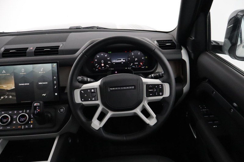 2026 (26) LAND ROVER DEFENDER 3.0 D350 X-Dynamic HSE 130 5dr Auto 5593229
