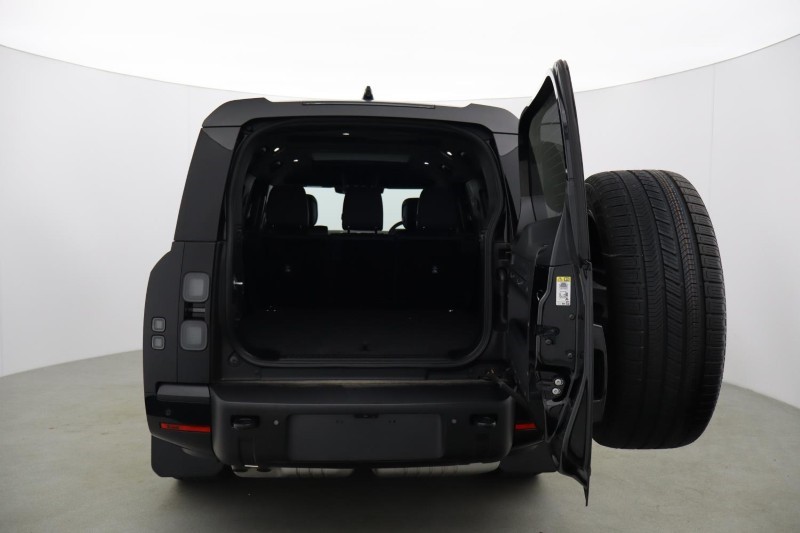 2026 (26) LAND ROVER DEFENDER 3.0 D350 X-Dynamic HSE 130 5dr Auto 5593091