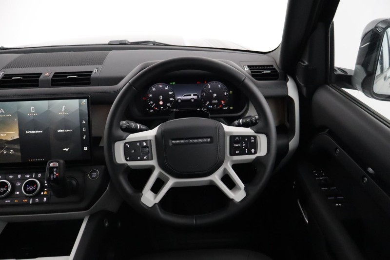 2026 (26) LAND ROVER DEFENDER 3.0 D350 X-Dynamic HSE 130 5dr Auto 5593230