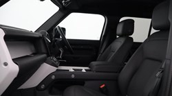 2026 (26) LAND ROVER DEFENDER 3.0 D350 X-Dynamic HSE 130 5dr Auto 5593205