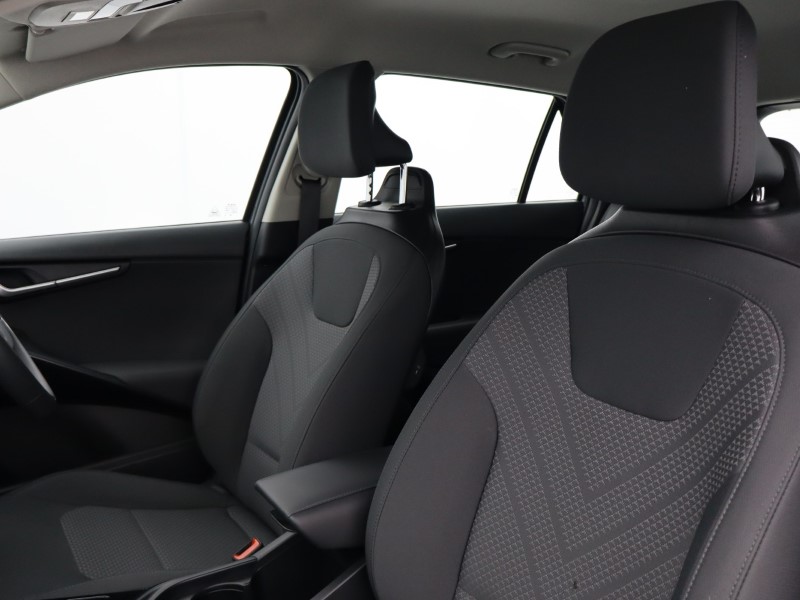 2025 (25) KIA NIRO 150kW 2 64kWh 5dr Auto 4613107