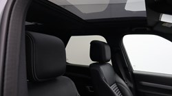 2025 (74) LAND ROVER DISCOVERY 3.0 D350 Dynamic SE 5dr Auto 5640570