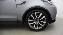 2025 (74) LAND ROVER DISCOVERY 3.0 D350 Dynamic SE 5dr Auto 5640594
