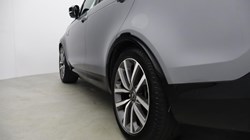 2025 (74) LAND ROVER DISCOVERY 3.0 D350 Dynamic SE 5dr Auto 5640548