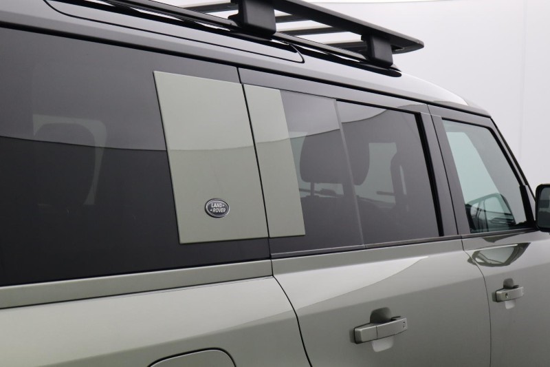 2020 (70) LAND ROVER DEFENDER 2.0 D240 First Edition 110 5dr Auto [7 Seat] 5622255