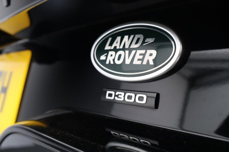 2021 (71) LAND ROVER DISCOVERY 3.0 D300 R-Dynamic HSE 5dr Auto 5596741