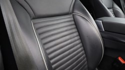 2021 (71) LAND ROVER DISCOVERY 3.0 D300 R-Dynamic HSE 5dr Auto 5596758