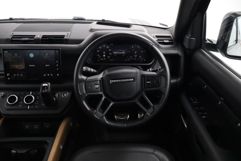 2023 (73) LAND ROVER DEFENDER 3.0 D300 X 110 5dr Auto [7 Seat] 5628762