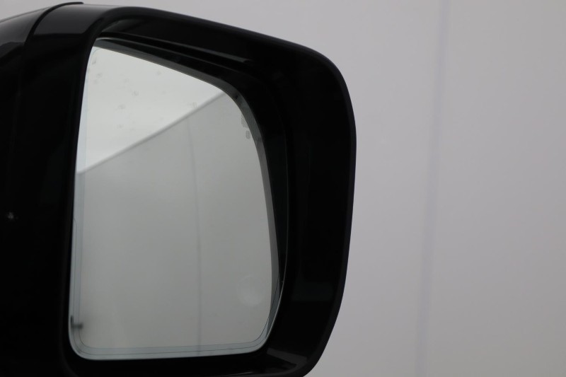 2023 (73) LAND ROVER DEFENDER 3.0 D300 X 110 5dr Auto [7 Seat] 5628790