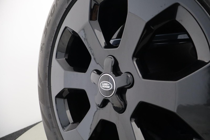 2026 (75) LAND ROVER DEFENDER 3.0 D250 X-Dynamic SE 110 5dr Auto 5585782