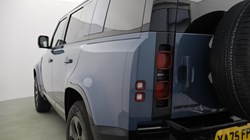 2026 (75) LAND ROVER DEFENDER 3.0 D250 X-Dynamic SE 110 5dr Auto 5585779