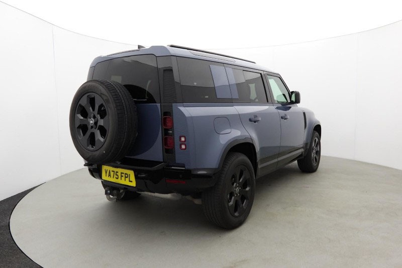 2026 (75) LAND ROVER DEFENDER 3.0 D250 X-Dynamic SE 110 5dr Auto 5585838