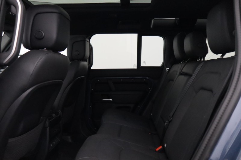 2026 (75) LAND ROVER DEFENDER 3.0 D250 X-Dynamic SE 110 5dr Auto 5585787