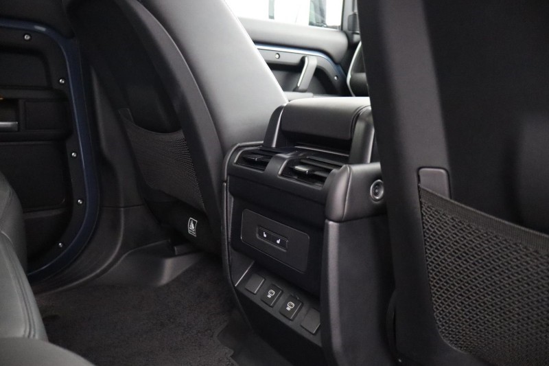 2026 (75) LAND ROVER DEFENDER 3.0 D250 X-Dynamic SE 110 5dr Auto 5585789
