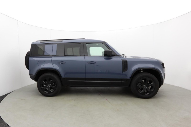 2026 (75) LAND ROVER DEFENDER 3.0 D250 X-Dynamic SE 110 5dr Auto 5585768