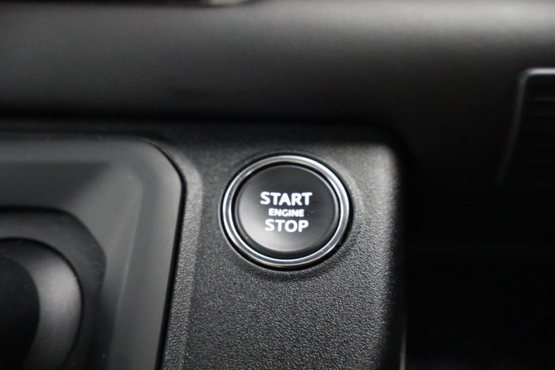 2026 (75) LAND ROVER DEFENDER 3.0 D250 X-Dynamic SE 110 5dr Auto 5585826