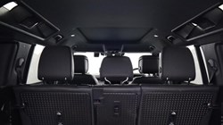 2026 (75) LAND ROVER DEFENDER 3.0 D250 X-Dynamic SE 110 5dr Auto 5585776