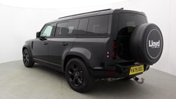 2026 (75) LAND ROVER DEFENDER 3.0 D250 X-Dynamic SE 110 5dr Auto 5596945