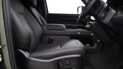2026 (26) LAND ROVER COMMERCIAL DEFENDER 3.0 D350 Hard Top X-Dynamic HSE Auto 5594505